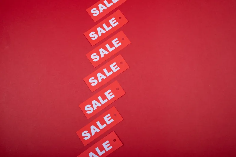 Buy Winter Coats in July: The Year-Round Savings Strategy Smart Marketplace Shoppers Swear By