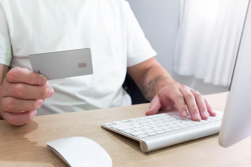 The One-Click Trap: What All-in-One Marketplaces Do to Your Spending — and How to Stay in Control
