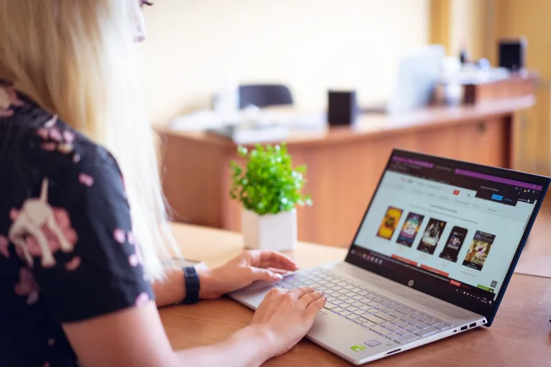 Too Many Choices, Smarter Decisions: The Unexpected Way Big Marketplaces Are Turning Us Into Better Shoppers